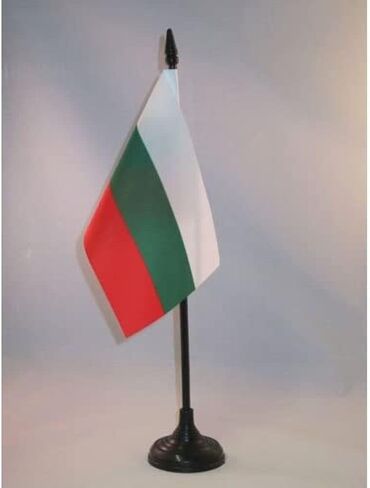 AZ FLAG Bulgaria Table Flag 4'' x 6'' - Bulgarian Desk Flag 15 x 10 cm - Black Plastic Stick and Base in Saudi Arabia