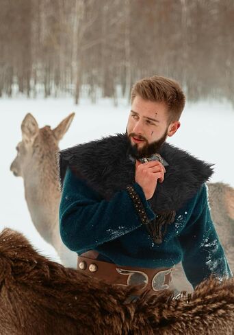 Kuoin Medieval Faux Fur Fur Twhaw Shawr ، Renaissance Costume LARP in Saudi Arabia