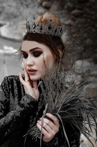 TOBATOBA Black Crown Tiara for Women - Queen, Swan, Gothic, Royal, Princess, Wedding, Birthday, Pageant, Prom, Cosplay Crown in Saudi Arabia