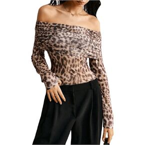 Wdirara Women’s Leopard Print Ruched Mesh Bodysuit بأكمام طويلة قبالة قمم يوتار الكتف