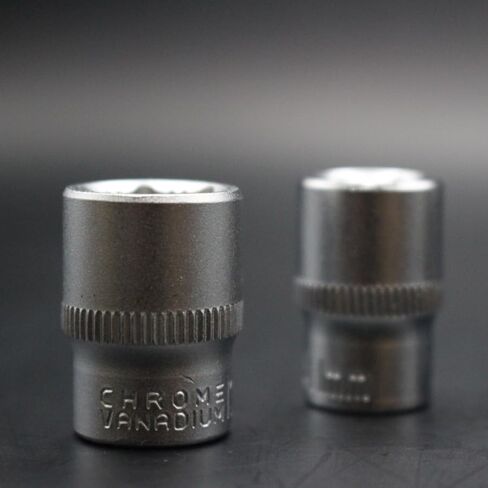 مجموعة مقابس على شكل حرف T، مقبس مفتاح ربط بسقاطة 1/4 بوصة، مقبس لقم توركس، مقبس لقم سداسي، فولاذ CRV، شريط تمديد، قارنة توصيل مغناطيسية، متري، 39 قطعة in Kuwait