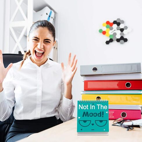 علامات مكتب الأرض الفاخرة: 30 رسائل مضحكة مضحكة ، بلاستيك أسود ، 5 "× 5" مربع ، لافتات ديكور المكتب in Kuwait