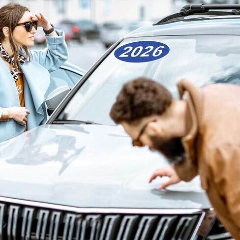 ملصقات نافذة Versa Tag 2023 بيضاوية الشكل لنوافذ تاجر السيارات مصنوعة بفخر في الولايات المتحدة الأمريكية، ملصقات Versa البيضاوية للزجاج الأمامي لعام 2023 باللون الأصفر والأحمر تأتي من اثني عشر (12) في العبوة in Kuwait