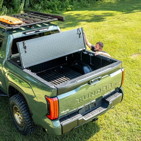 Gator Covers Gator EFX Hard Tri-Fold Truck Bed Tonneau Cover | GC34010 | Fits 2020 - 2023 Jeep (JT) Gladiator 5' Bed (60") in Saudi Arabia