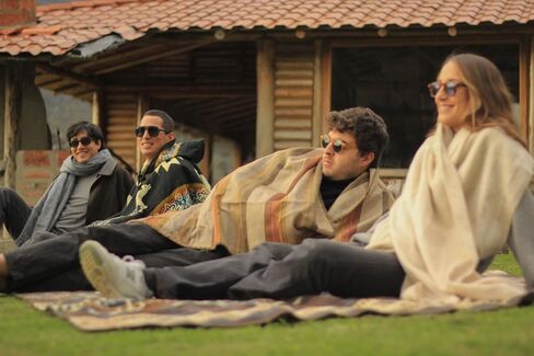 ALPAKITAS Alpaca wool Shawl Wrap for Men and Women- Shawls and Wraps - 70% Alpaca - Unisex Fashion - Blanket Wool Shawl in Saudi Arabia
