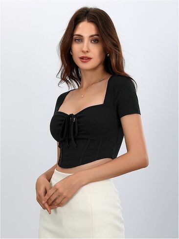 تي شيرت نسائي برقبة على شكل قلب وعقدة أمامية وأكمام قصيرة ومتماسكة ومضلعة in Kuwait