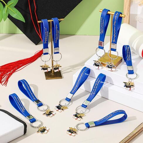 Quelay 24 Pcs 2026 Graduation Keychains for Her Him Silicone Inspirational Gifts Graduation Stuff for College Senior Students in Saudi Arabia
