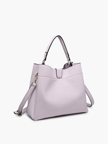 Tati Satchel in Saudi Arabia