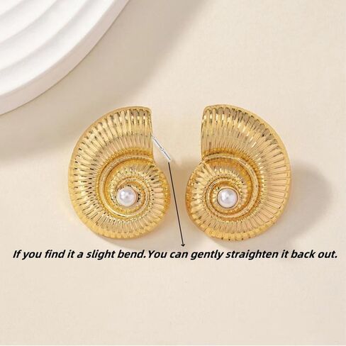 Chunky Gold Earring for Women Seashell Earrings Ocean Conch shell Earrings set Cute Pearl Earring Clip on Everyday Earring for Women in Saudi Arabia
