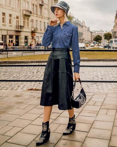 HISEA Women Denim Shirt Long Sleeve Button Down Shirts Regular Fit Casual Lightweight Jean Shirt in Kuwait