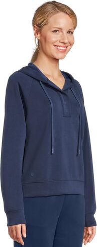 Lilly Pulitzer Women's Kendy UPF 50+ Pullover in Saudi Arabia