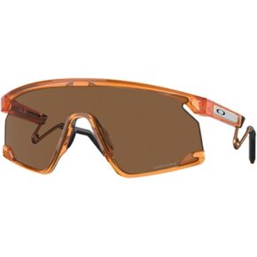 Oakley OO9237 Sunglasses Bundle: OO 9237 923710 Bxtr Metal Trans Ginger Prizm and Medium Black leash Accessory kit
