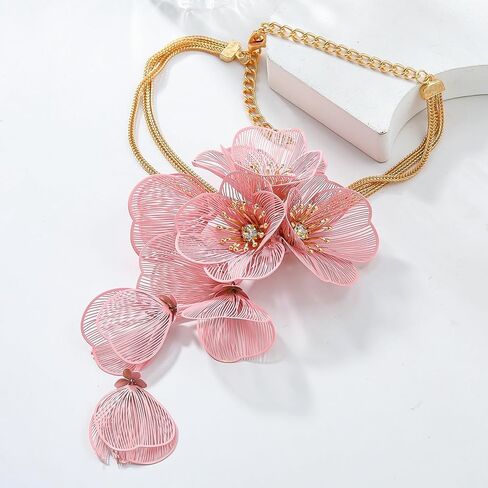 Vintage Floral Layered Necklace for Women Designer Flower Metal Tassel Fringe Y-shaped Large Filigree 3D Boho Hawaiian Big Petals Vacation Chic Oversized Statement Fashion Jewelry in Saudi Arabia