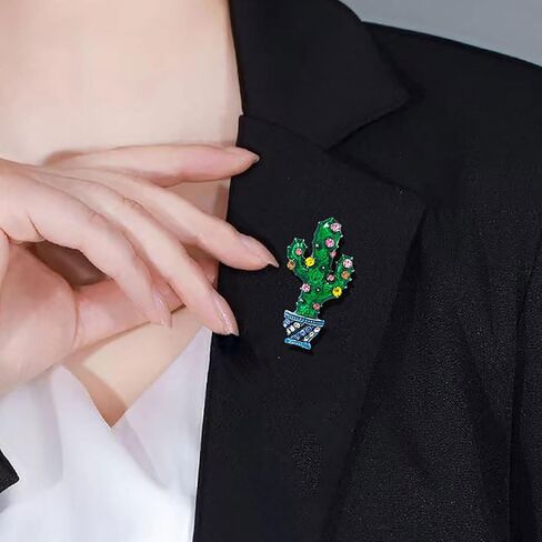 Rhinestone Flower Brooch 18K Gold Plated Flower Floral Brooch Elegant Pearl Lapel Pin Costume Jewelry Thanksgiving Day Birthday Wedding Gifts for Mom Wife in Kuwait