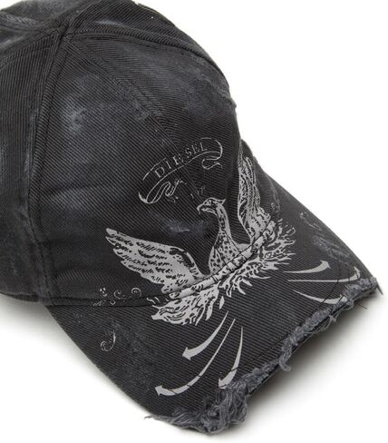Diesel C-Fenix Hat in Saudi Arabia