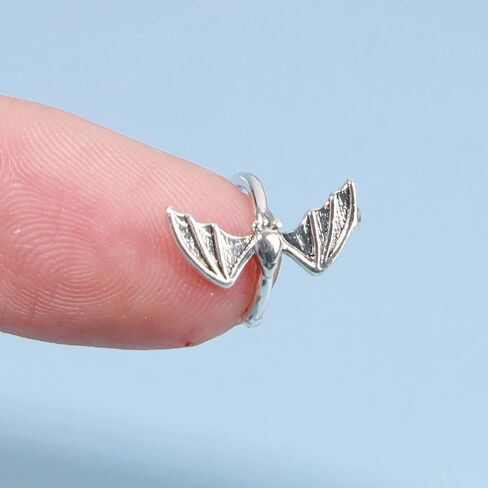 Gothic Bat Cuff Earrings Silver Bat Ear Cuffs Non Pierced Earrings Punk Animal Earrings Cool Vampire Earrings Jewelry for Women (Silver) in Saudi Arabia
