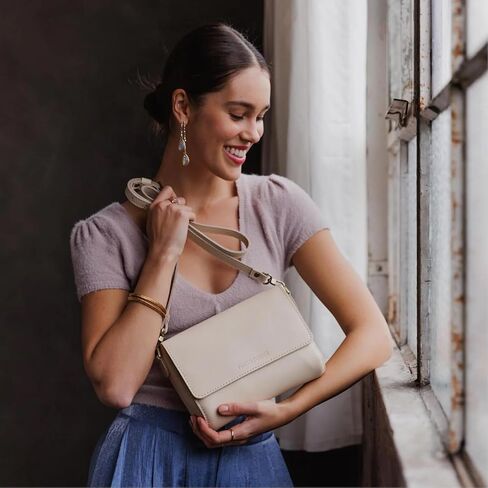 Portland Leather Goods Metro Crossbody Bag for Women – Handmade from the Finest Full-Grain Hides in Kuwait