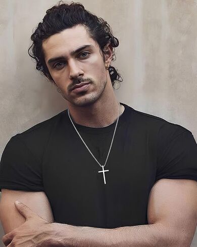 2 Pcs Cross Necklace for Men, Silver Black Stainless Steel Bible Verse Cross Pendant Necklace for Men, 2.5mm Box Chain in Saudi Arabia