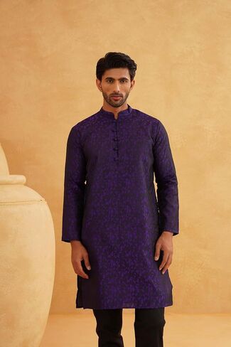 Sojanya (منذ عام 1958 مجموعة حرير الرجال Kurta & Black Churidar Pajama in Kuwait