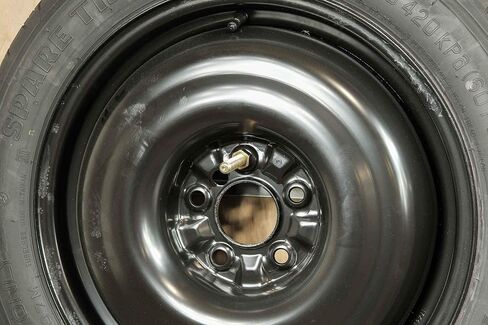MyTee Products E Track Park Tyre Holder Mount (حزمة واحدة) - حاملة عجلات احتياطية للشاحنات ، والمقطورات المغلقة ، ونبعها ، والكراجات | متوافق مع أنظمة ETRACK و XTRACK in Kuwait