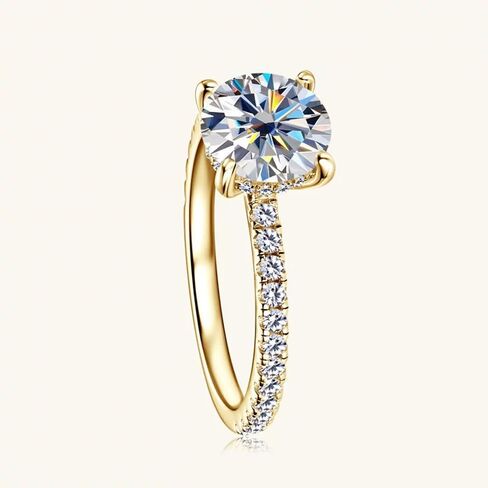 D VVS1 خاتم الخطوبة Moissanite 2 قيراط ، حلقات وعد Solitaire مستديرة لها ، 925 Sterling Silver Moissanite Rings للنساء in Kuwait