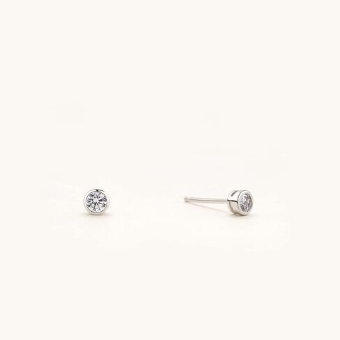 14K GOLD مطلي 925 Sterling Silver Zirconia Zirconia Round Round Action Stud ، 2mm to 4mm Stone in Kuwait
