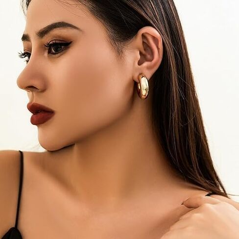 4 Pcs Chunky Ear Cuffs Earrings Gold Silver Ear Cuffs Non Piercing Hoop Earring For Women Clip On Cartilage Wrap Cuff Earrings in Saudi Arabia