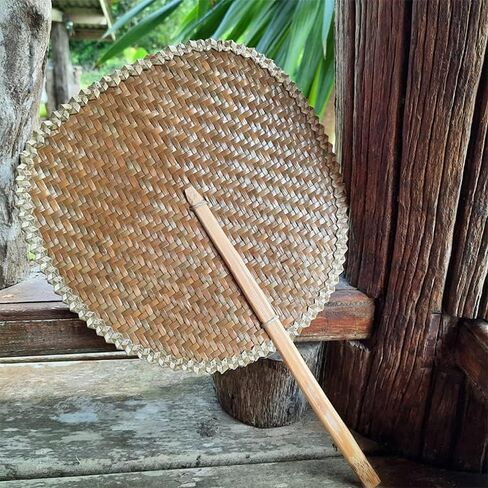 عبوة واحدة من مروحة يد من أوراق النخيل مصنوعة يدويًا من إنتاج تايلاند فكرة لمستلزمات الحفلات ونمط الزفاف العتيق in Kuwait