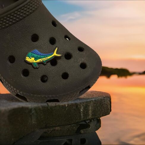 Mahi Mahi Croc Shoe Charm - أسماك الدلفين الواقعية للتماسيح أو الصنادل. ملحق أحذية السمك في المياه المالحة in Kuwait