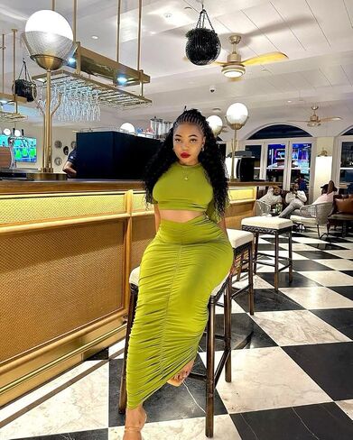 Women's 2 Piece Outfits Flare Sleeve Crop Tops Sexy Bodycon Jumpsuits Maxi Dresses Midi Ruched Skirt Sets in Kuwait