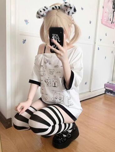 قمصان y2k kawaii للنساء الرسوم المتحركة الرسوم البيانية قبالة الكتف cutecore قمصان harajuku أزياء القوطية القوطية in Kuwait