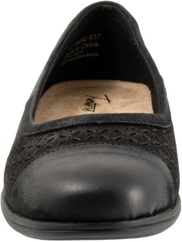Trotters Women's Delmara Ballet Flat in Saudi Arabia