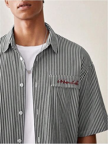 Gorglitter Men's Men Proced Crop Letter Graphic Right Button لأسفل لأعلى قميص ذي طوق قصير الأكمام in Saudi Arabia