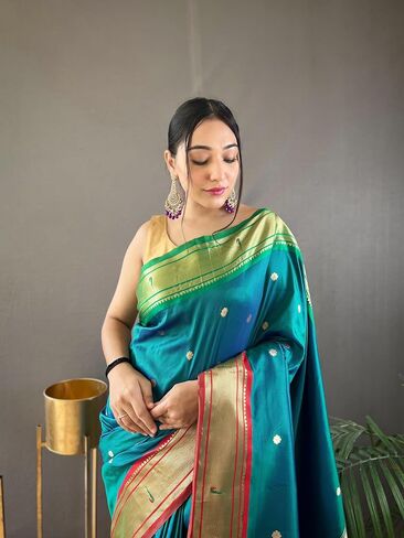 Paithani المنسوج الحرير ساري مع بلوزة غير مختلطة in Kuwait