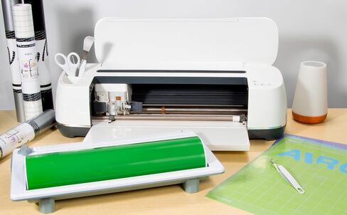 حامل لفافات الفينيل مع أداة تشذيب لصانع Cricut 3/صانع واستكشاف الهواء/2/3، حامل لفافة مع قاطع مثالي للفينيل الذكي والكي الحراري in Saudi Arabia