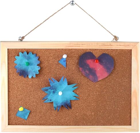 لوحة فلين للنشرات بإطار خشبي مقاس 25.4 سم × 10.16 سم، لوحة فلين صغيرة من خشب الصنوبر، لوحة دبوس كلاسيكية صغيرة باللون البيج مع مجموعة تركيب ودبابيس دفع للمنزل والمكتب واللوازم المدرسية in Kuwait