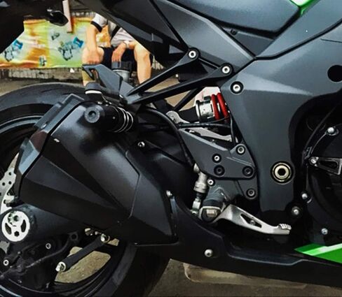 R3 R25 Motorcycle Modification Alloy Accessories Exhaust Slider For Yamaha YZF-R25 13-15 YZF-R3 MT-25 MT-03 2015-2016 (black) in Kuwait