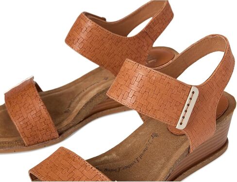 Sofft Women's Verdi II Wedge Sandal, Luggage Woven, 6.5 in Saudi Arabia