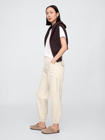 GAP Women's Downtown Cargo Jogger in Kuwait
