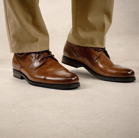 Dockers Men's Echo Oxford in Saudi Arabia
