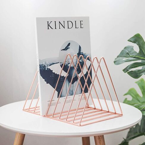 حامل المجلات، 2 حزمة منظم حامل ملفات سطح المكتب 9 فتحات، مجلد فارز ملفات ذهبي وردي، رف تخزين سجل الفينيل المثلث لوسادة رسائل مغلف الصحف، حامل رف الكتب ديكور للمكتب المنزلي in Kuwait