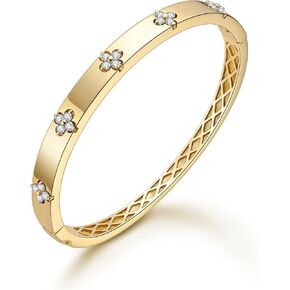 Clover Emerald/Moissanite Bracelets for Women Gifts | Premium Emerald and Moissanite (D Clolor VVS1 Clarity 3EX Cut) | S925 Sterling Silver Plated 18K Gold Stackable Non Tarnish