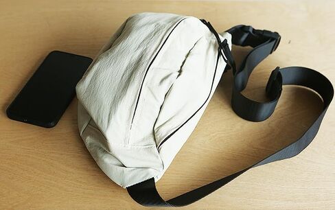 Women Sling Bags Girl Fanny Pack Crossbody Handbag Men Conder Bag Bag للجنسين كلاسيكيات نايلون حزم حزم الحزم للمشي لمسافات طويلة ، سهلة تحمل أي هاتف ، محفظة in Kuwait