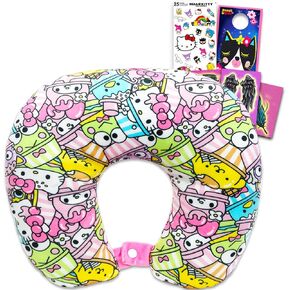 Hello Kitty و Friends Travel Devic Pillow للأطفال - حزمة مع وسادة رقبة Kawaii Sanrio Boba على طراز ، والوشم ، والملصقات ، وأكثر | Hello Kitty وملحقات السفر اللحن للبنات