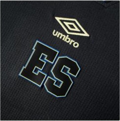 القميص الرابع من Umbro El Salvador 2024 - يمثل ثقافتك السلفادورية، شارة ES مطبقة بالحرارة، منتج مرخص رسميًا (الولايات المتحدة، ألفا، كبير، عادي، عادي، أبيض) in Saudi Arabia