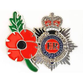 Red Poppy Queen ELIZABETH II Pin Badge Gift Souvenirs Enamel Pin Brooch Memorabilia
