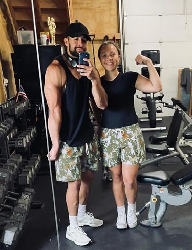 Flygo Men Graphic Print Print Camo Shorts مصمم أزياء شورت شورت Retro in Kuwait