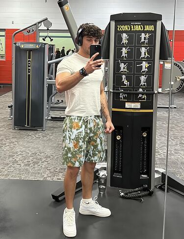 Flygo Men Graphic Print Print Camo Shorts مصمم أزياء شورت شورت Retro in Kuwait