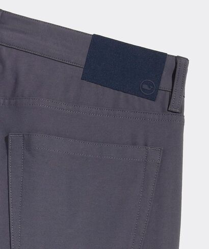 vineyard vines Men's Lightweight On-The-go 5-Pocket Pants in Saudi Arabia