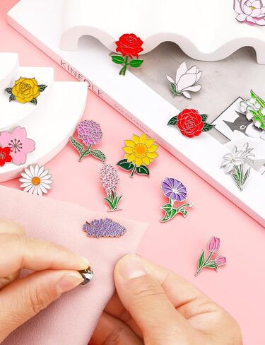 JUNEBRUSHS 36pcs Enamel Pins Bulk for Party Favors Women Girls Clothes Decor Accessories in Kuwait